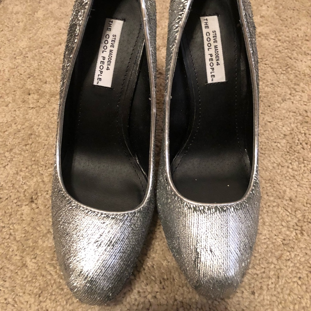 Steve Madden Pewter - size 8